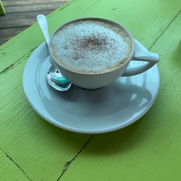 Meet your Posher, Azita - Picture 2 of 4